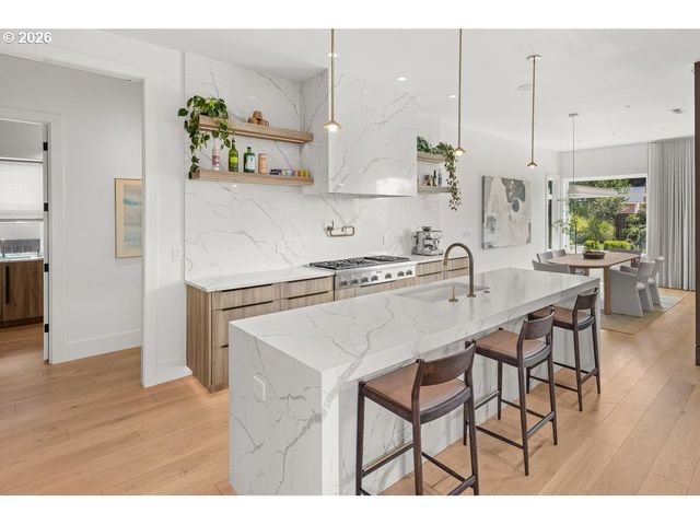2201 S 19TH Way, Ridgefield, WA 98642