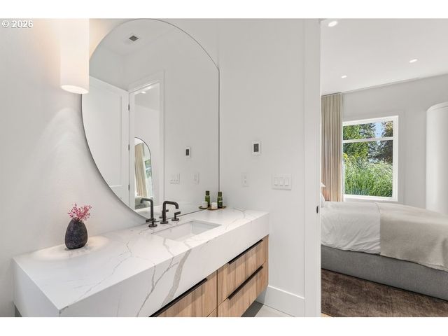 2201 S 19TH Way, Ridgefield, WA 98642