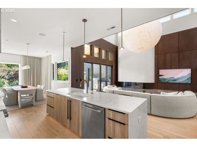 2201 S 19TH Way, Ridgefield, WA 98642