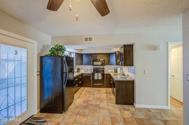 225 N STANDAGE -- 51, Mesa, AZ 85201