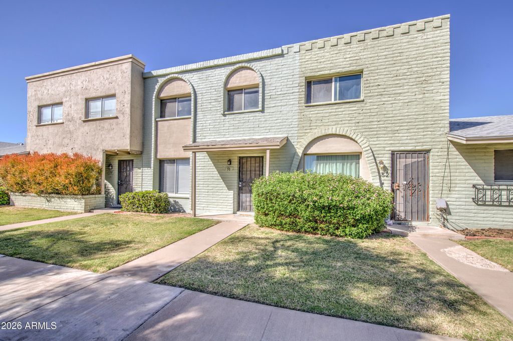 225 N STANDAGE -- 51, Mesa, AZ 85201