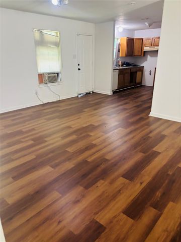 7350 Hurtgen Forest Road, Houston, TX 77033