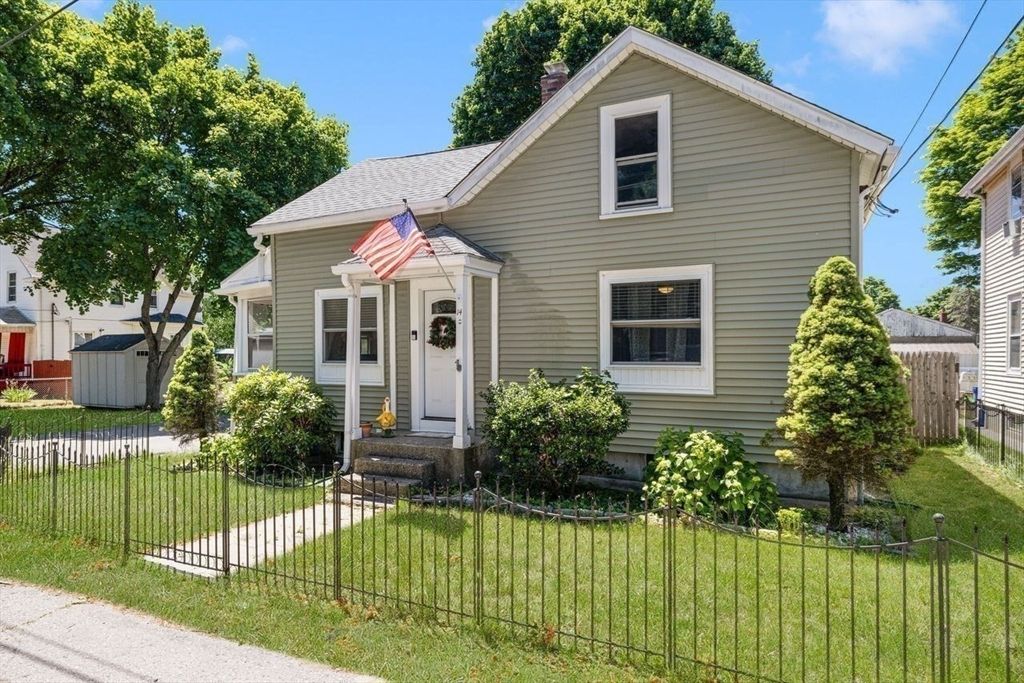 14 Sibley, Attleboro, MA 02703