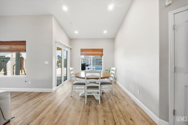 6405 Thorton Avenue, Bakersfield, CA 93313