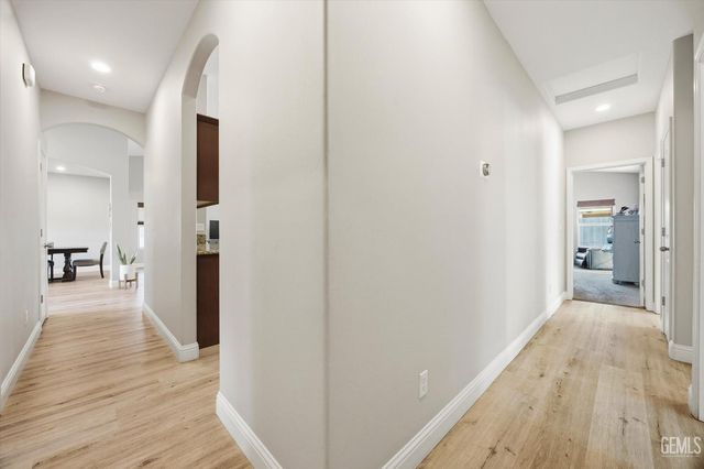 6405 Thorton Avenue, Bakersfield, CA 93313