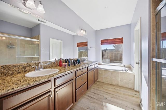 6405 Thorton Avenue, Bakersfield, CA 93313