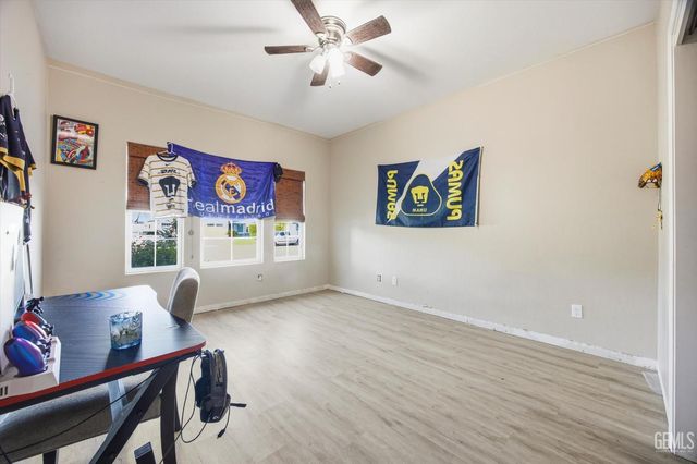 6405 Thorton Avenue, Bakersfield, CA 93313