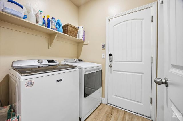 6405 Thorton Avenue, Bakersfield, CA 93313