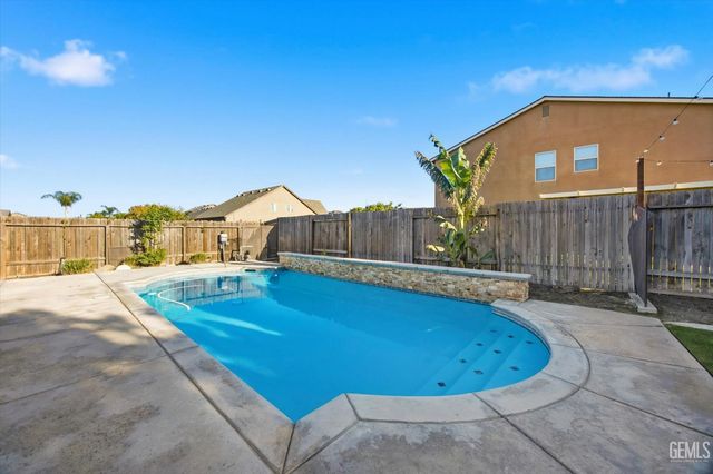 6405 Thorton Avenue, Bakersfield, CA 93313