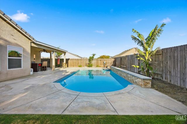 6405 Thorton Avenue, Bakersfield, CA 93313