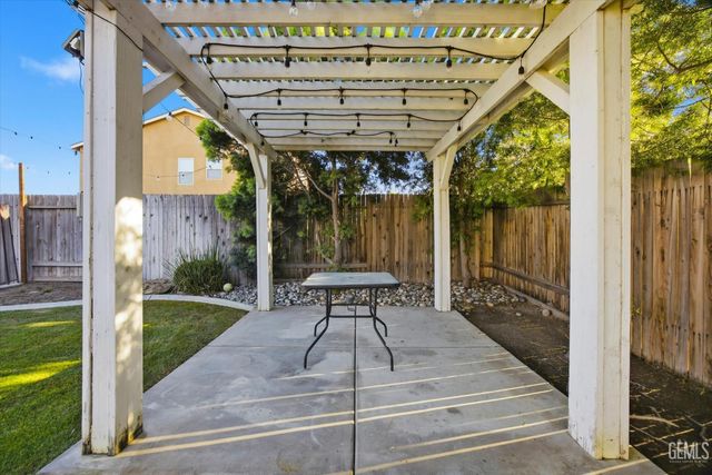 6405 Thorton Avenue, Bakersfield, CA 93313