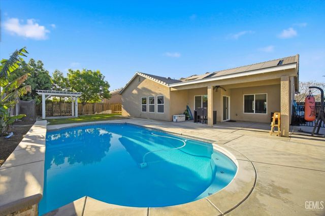 6405 Thorton Avenue, Bakersfield, CA 93313