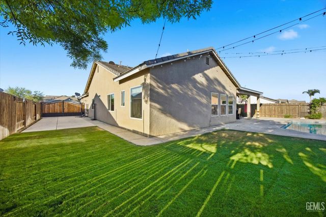 6405 Thorton Avenue, Bakersfield, CA 93313