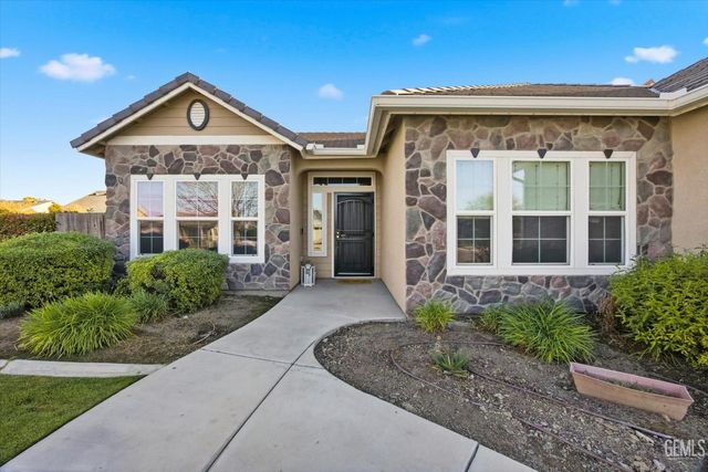 6405 Thorton Avenue, Bakersfield, CA 93313