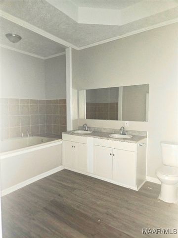 206 Davors Drive, Montgomery, AL 36109