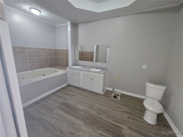 206 Davors Drive, Montgomery, AL 36109