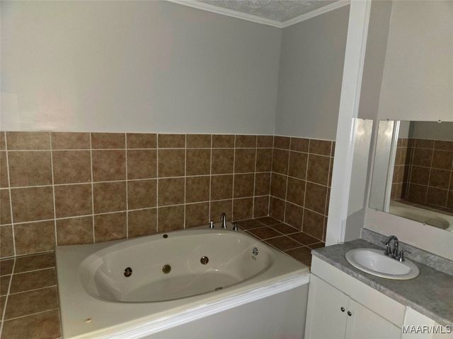 206 Davors Drive, Montgomery, AL 36109