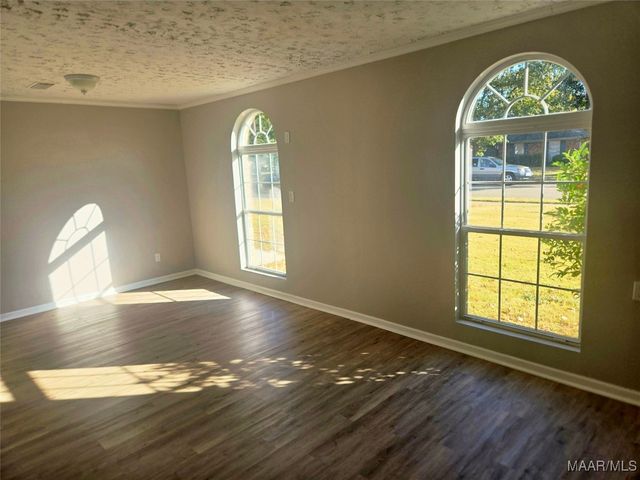 206 Davors Drive, Montgomery, AL 36109