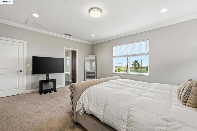 98 Driftwood Cir, Bay Point, CA 94565