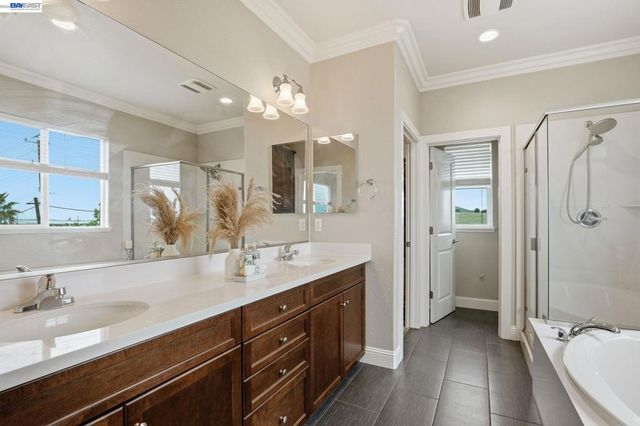 98 Driftwood Cir, Bay Point, CA 94565
