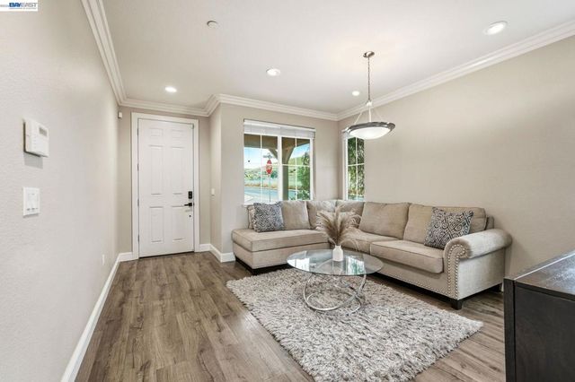 98 Driftwood Cir, Bay Point, CA 94565