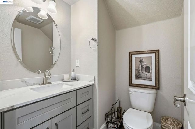 98 Driftwood Cir, Bay Point, CA 94565