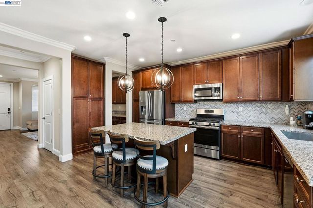98 Driftwood Cir, Bay Point, CA 94565