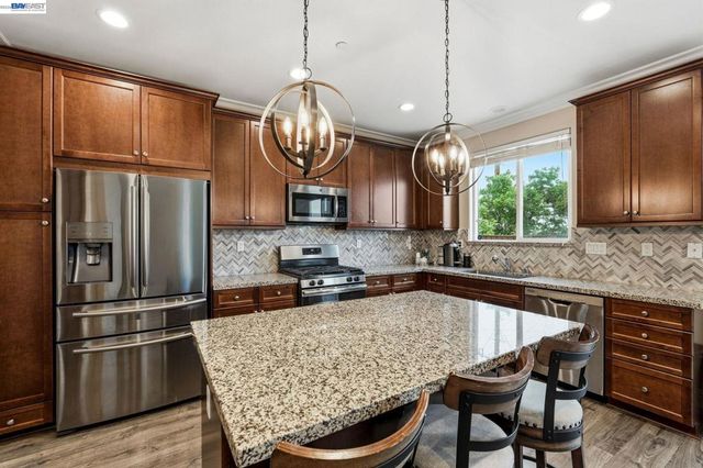 98 Driftwood Cir, Bay Point, CA 94565