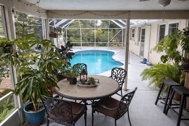 321 ROSLYN AVENUE, New Smyrna Beach, FL 32168