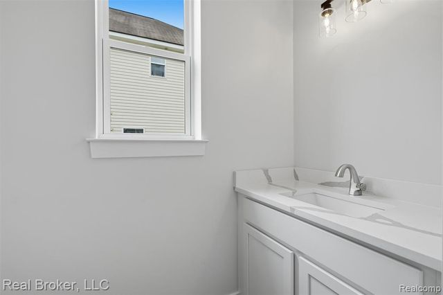9400 Roland Drive, Brighton, MI 48116