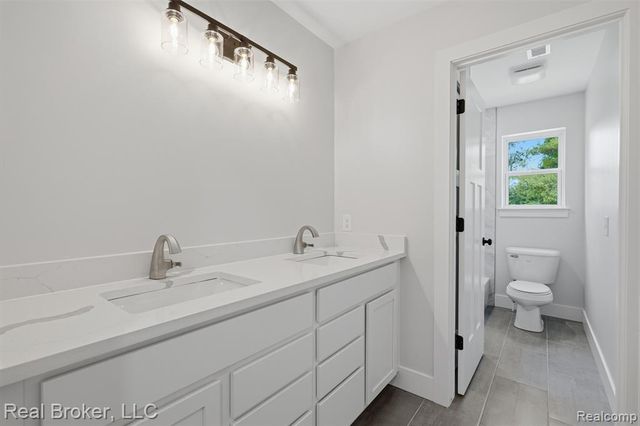 9400 Roland Drive, Brighton, MI 48116