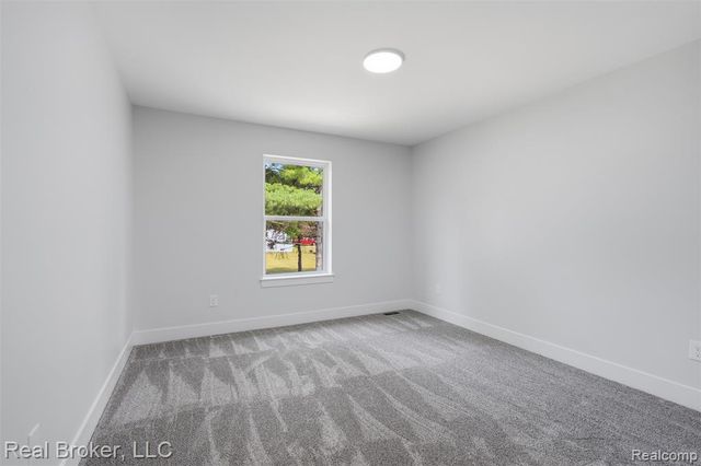 9400 Roland Drive, Brighton, MI 48116