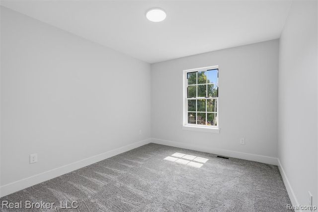 9400 Roland Drive, Brighton, MI 48116