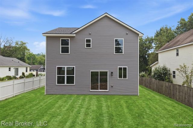 9400 Roland Drive, Brighton, MI 48116