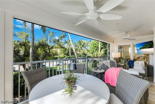225 5th AVE S 104, Naples, FL 34102