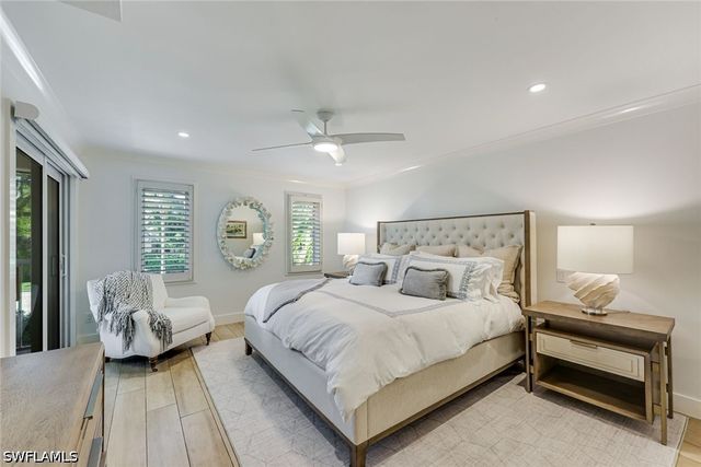 225 5th AVE S 104, Naples, FL 34102