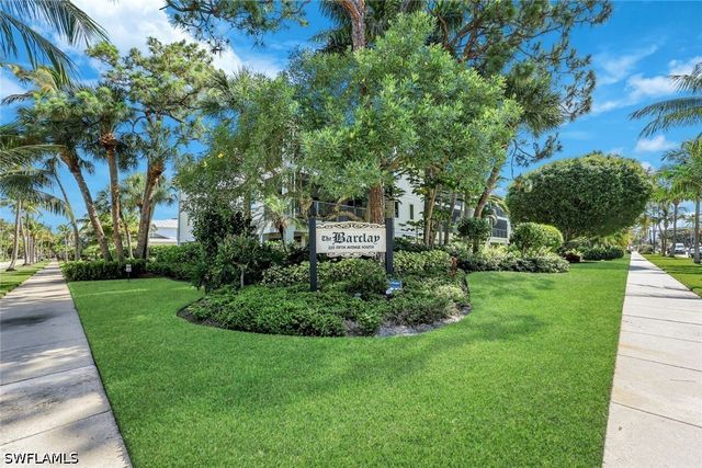 225 5th AVE S 104, Naples, FL 34102