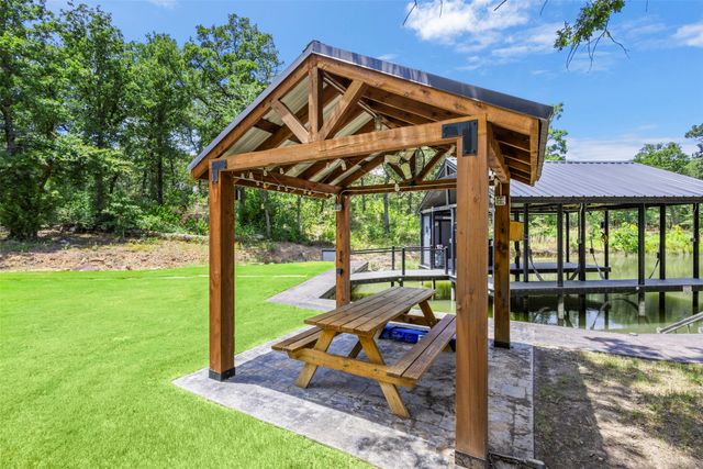 136 Private Road 197, Streetman, TX 75859
