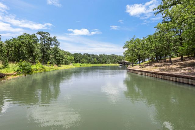 136 Private Road 197, Streetman, TX 75859