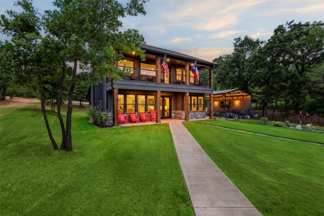 136 Private Road 197, Streetman, TX 75859