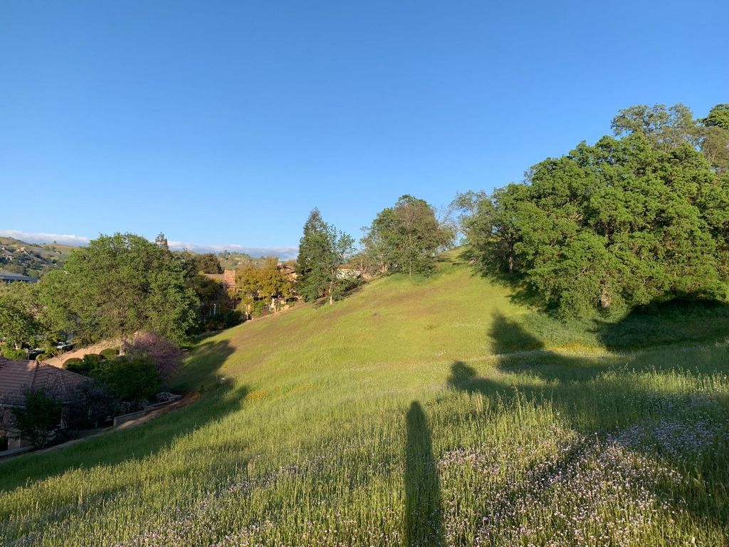 Image 3 of property listing at 7 Glenhaven Lane, Friant, CA 93626