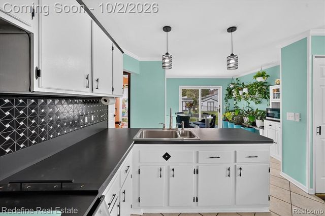 33705 Fernwood Street, Westland, MI 48186