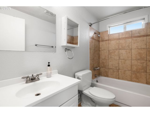 3914 I St, Vancouver, WA 98663