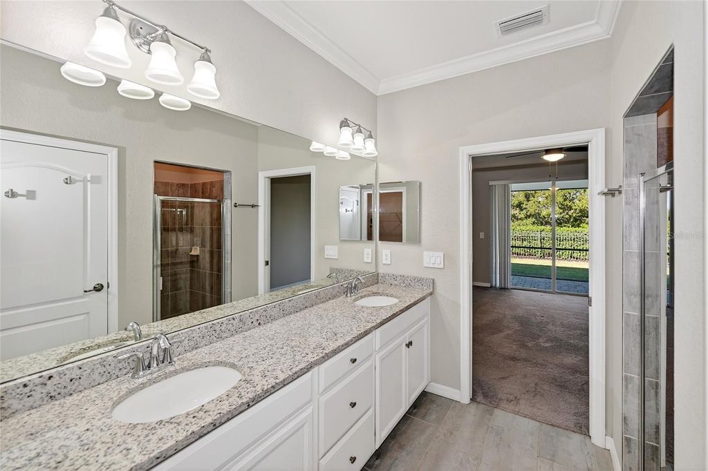 Image 16 of property listing at 11705 BLUEBIRD PLACE, Lakewood Ranch, FL 34211