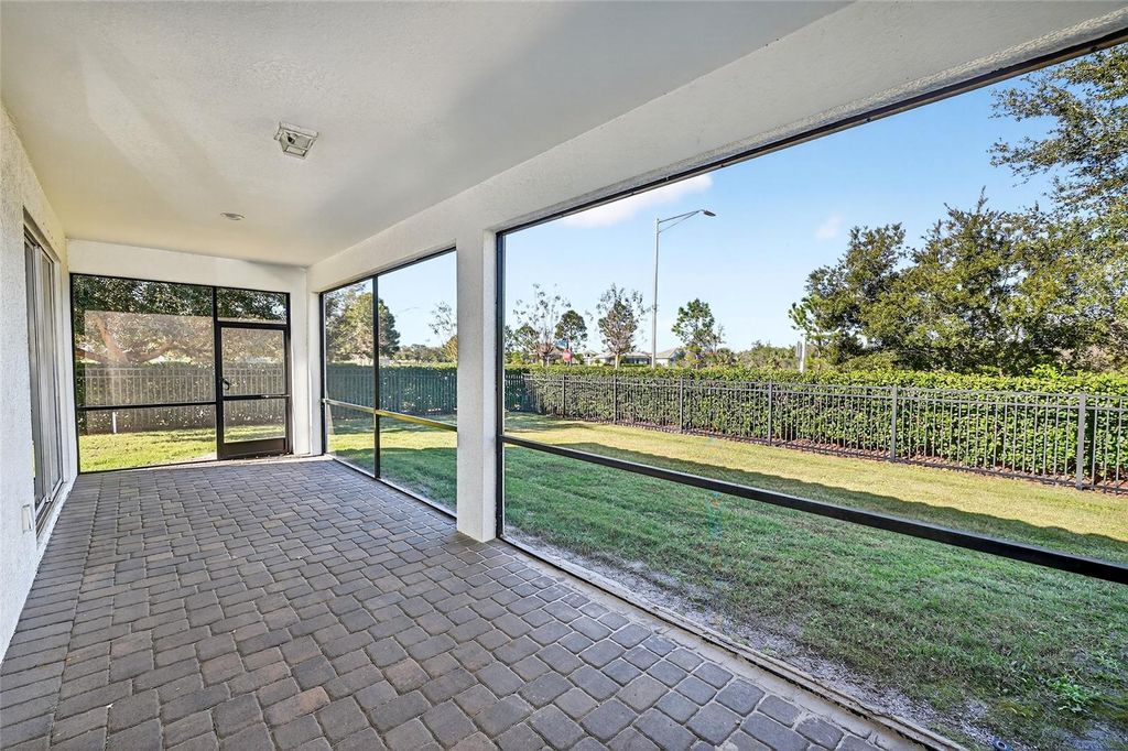 Image 20 of property listing at 11705 BLUEBIRD PLACE, Lakewood Ranch, FL 34211