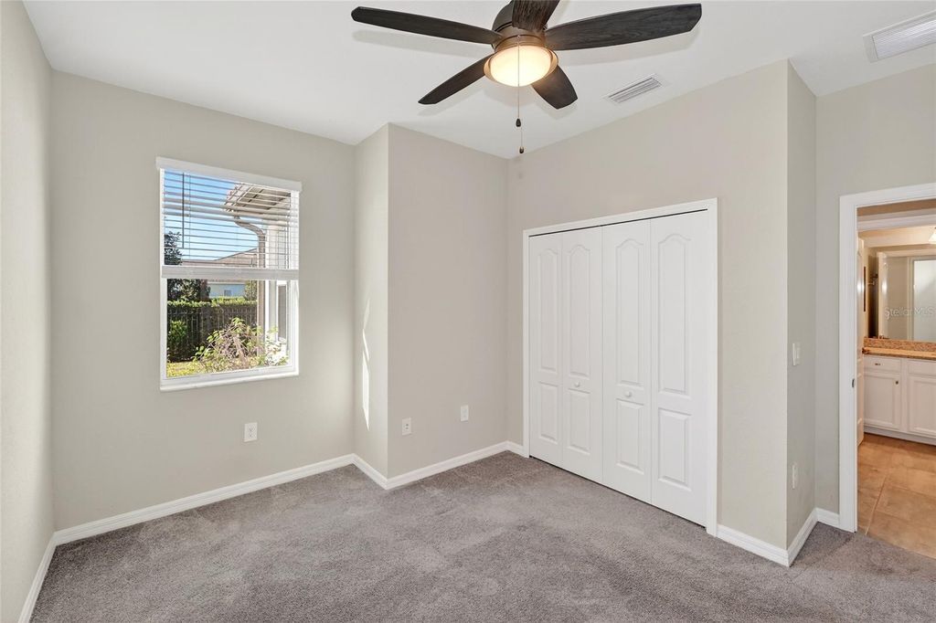 Image 26 of property listing at 11705 BLUEBIRD PLACE, Lakewood Ranch, FL 34211