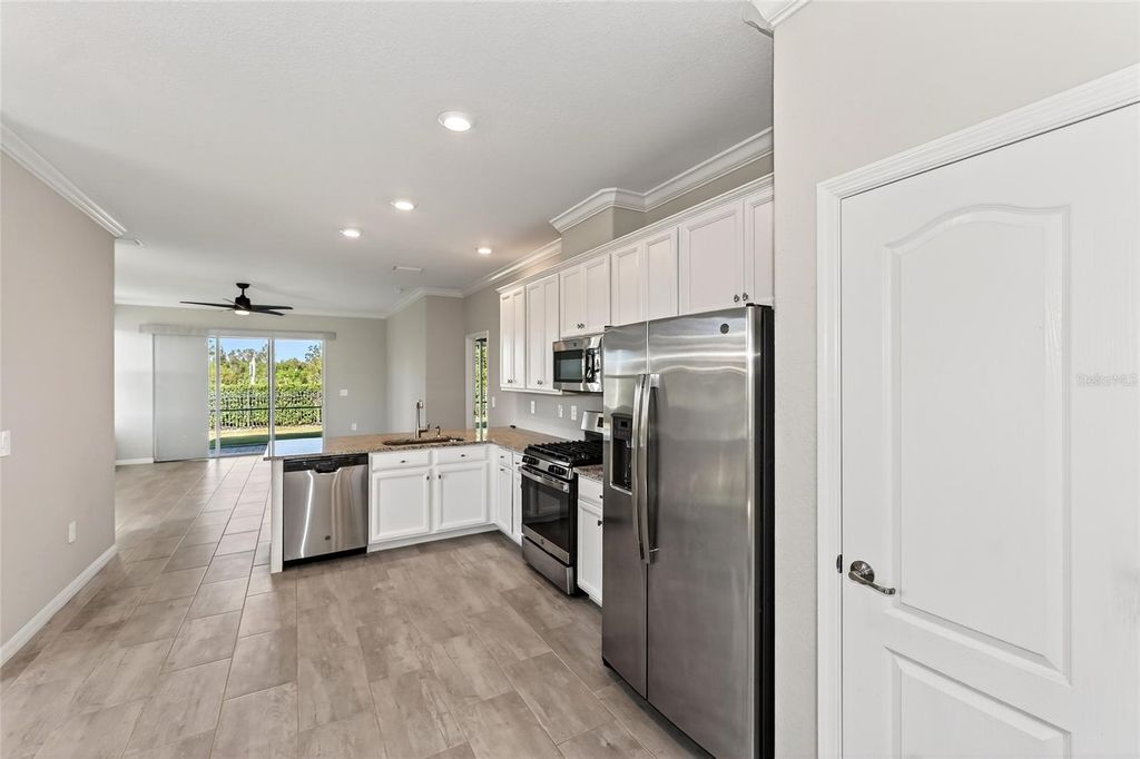 Image 8 of property listing at 11705 BLUEBIRD PLACE, Lakewood Ranch, FL 34211