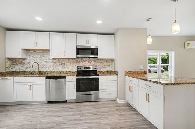 1712 Brown St., Conway, SC 29527