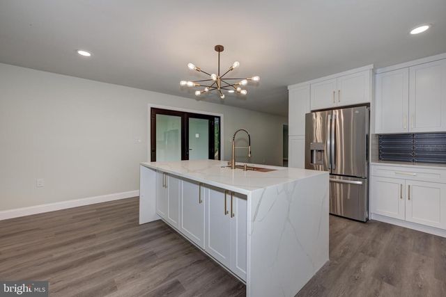 2429 SUNNYHILL AVE, Williamstown, NJ 08094