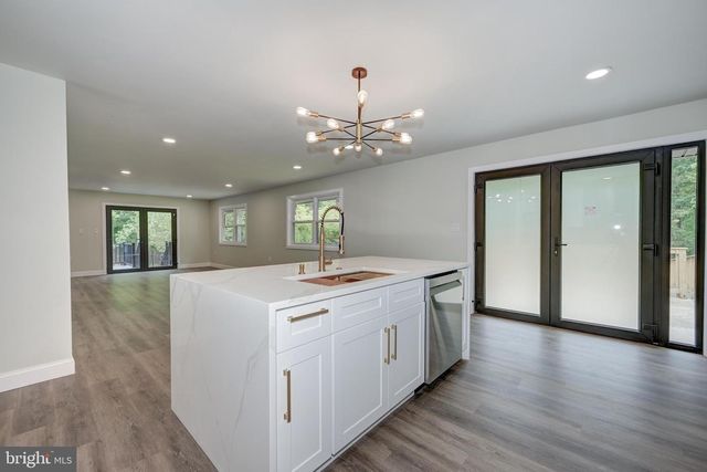2429 SUNNYHILL AVE, Williamstown, NJ 08094